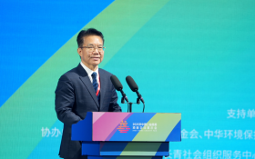 �Ŵ������ӡ����˿ɴ��ơ�����������Ρ�����ÿһ������ֱ������ĩ��