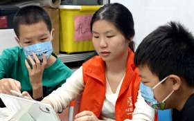 Ϊ��ͯ�ɳ����ܣ��ú��ӵ��Ȱ����⣡Խ�����＾Ӣ����̻˳���չ�