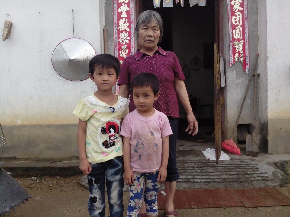 QQͼƬ20150603232927.jpg